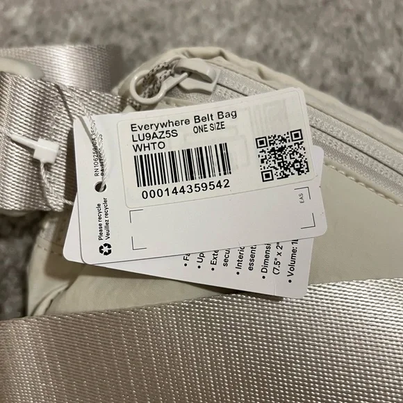NWT White Opal Lululemon Everywhere Belt Bag - Picture 2 of 3